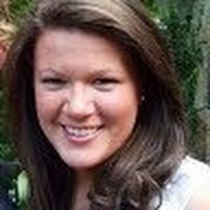 Meet your Posher, Lauren e.